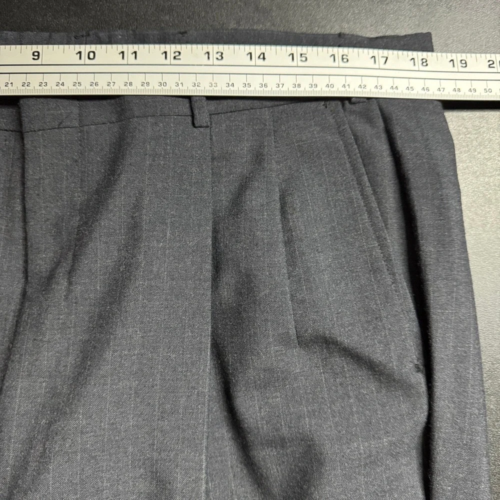 Vintage USA Christian Brooks Men's 44L 36W Wool Pinstripe‎ Two-Piece Suit